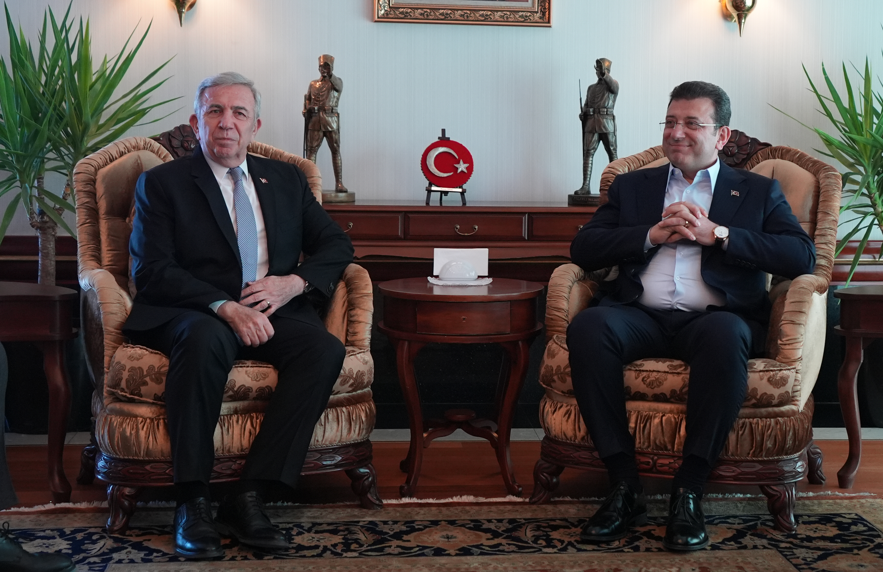 ekrem imamoglu chpnin cumhurbaskani adayi belirleme sureci oncesinde mansur yavas ile gorustu 1 HFQDUIy6