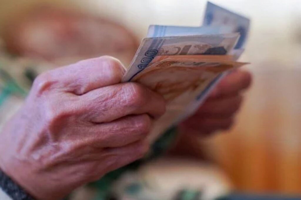 emekliye bayram ikramiyesi teklifi pazartesi gunu meclis gundemine gelecek sYXmEmMn