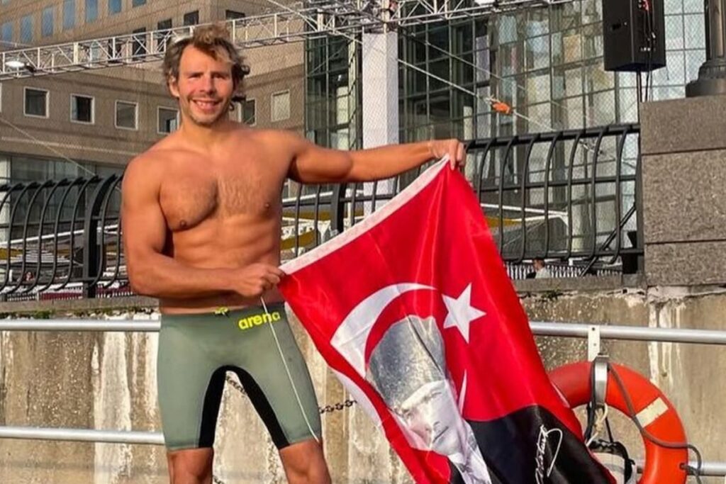 emre erdogan cook bogazini en hizli gecen turk yuzucu oldu BbF4QElp