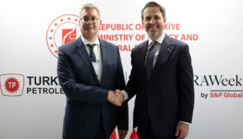 enerji ve tabii kaynaklar bakani alparslan abdde enerjide isbirligi gorusmeleri gerceklestirdi BBe4ssun