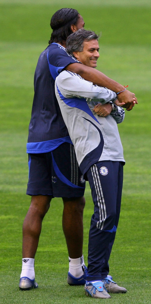 eski galatasarayli futbolcu didier drogba irkcilik ile suclanan fenerbahce teknik direktoru jose mourinho hakkinda