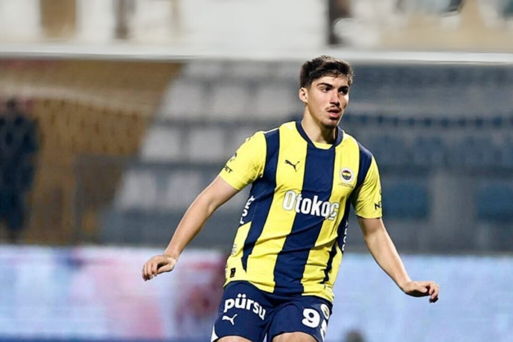 fenerbahce son zamanlarda adindan sikca soz ettiren yusuf akciceke zam yapma yolunda SAvP5MjL