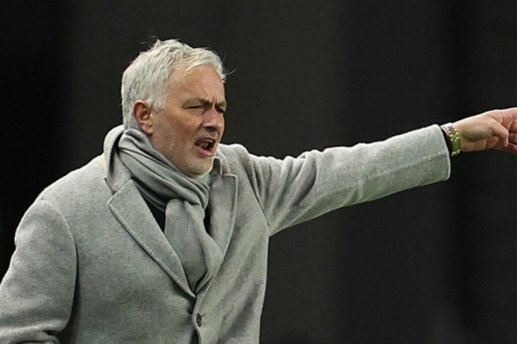 fenerbahce yonetimi bu sezon sonuc ne olursa olsun mourinho ile 2025 2026da da calismak istiyor dN55PDTE