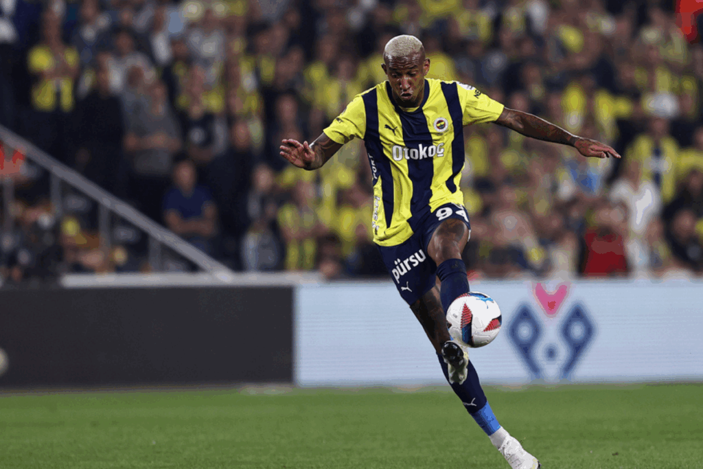 fenerbahce zirvenin 9 puan gerisine dustu 7pwTIXnW