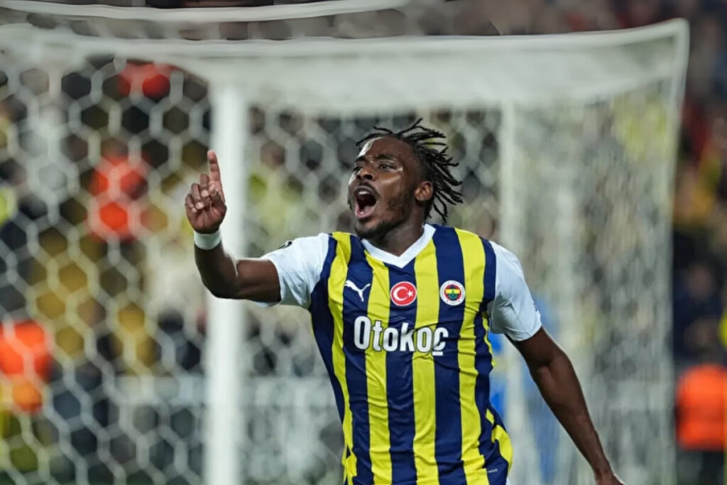 fenerbahcede mourinho rangers rovansinda cezasi biten nijeryali futbolcu osayiye ilk 11de dusunuyor psXZtx2O