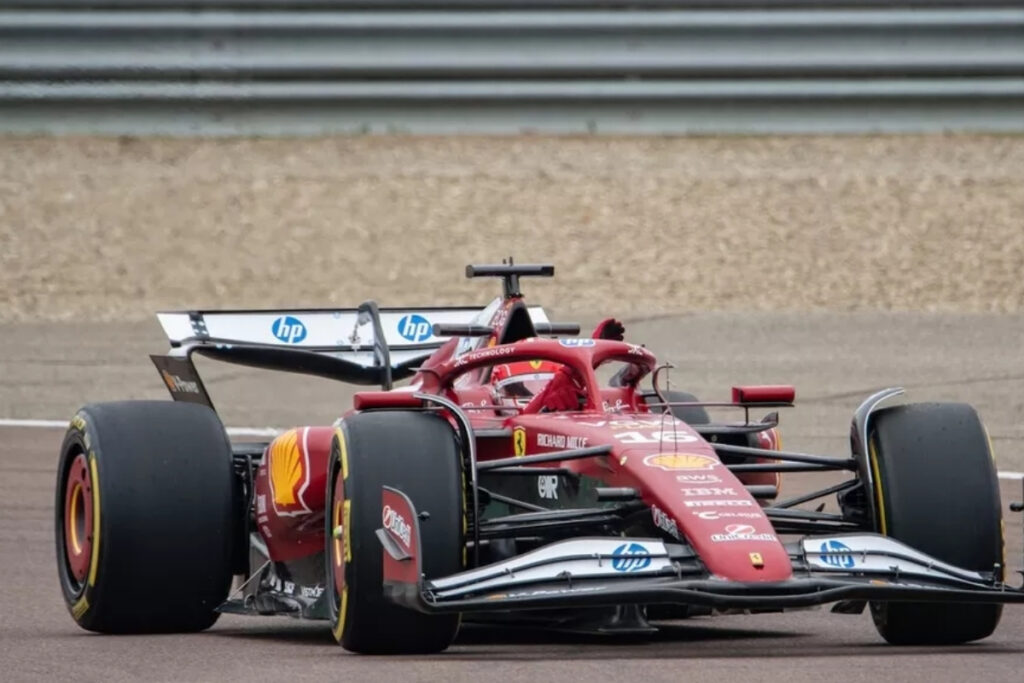 ferrari yeni sf 25 aracini bugun italyanin fiorano pistinde gerceklestirdigi shakedown ile ilk kez piste KwcN5cXV