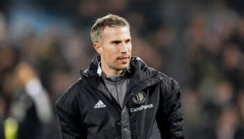 feyenoordda teknik direktor robin van persie sesleri 2rF2I2uB