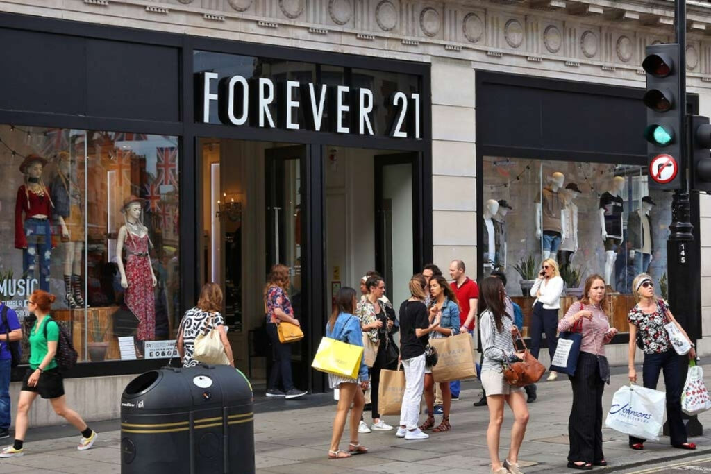 forever 21 ziyaretci kaybi nedeniyle son 6 yilda ikinci kez iflas basvurusunda bulundu MW2NClty