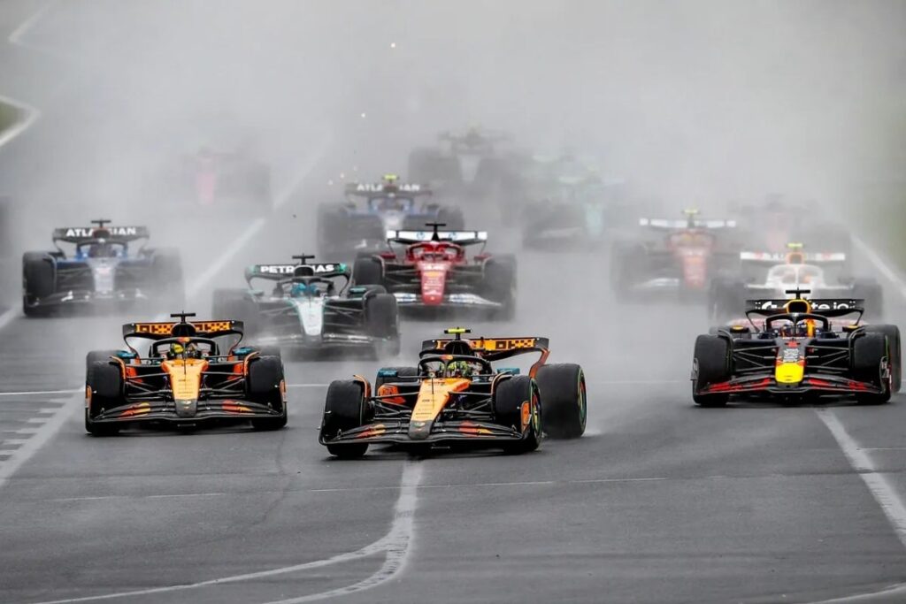 formula 1de sezonun ilk yarisi olan avustralya gpyi mclaren pilotu lando norris kazandi F6FbVCpJ