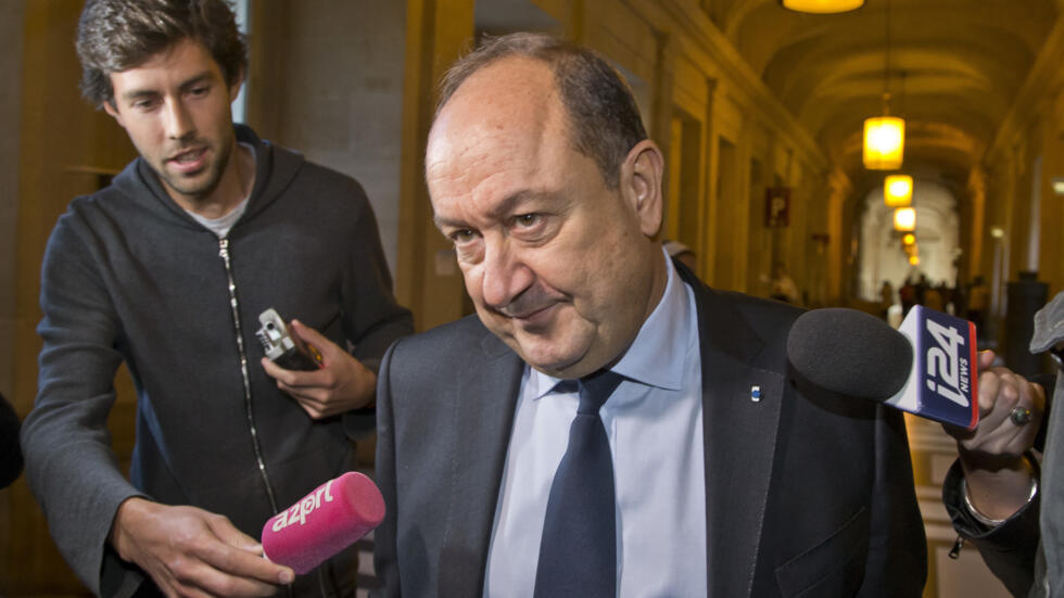 fransanin eski istihbarat sefi bernard squarcini lvmh adina yasadisi faaliyetlerden 4 yil hapis cezasi UMFeAQuF