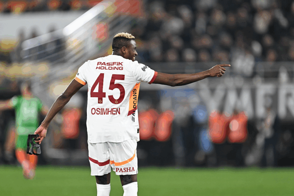 galatasaray alanyaspor karsisinda geriden gelerek 3 puani aldi rptBHZUf