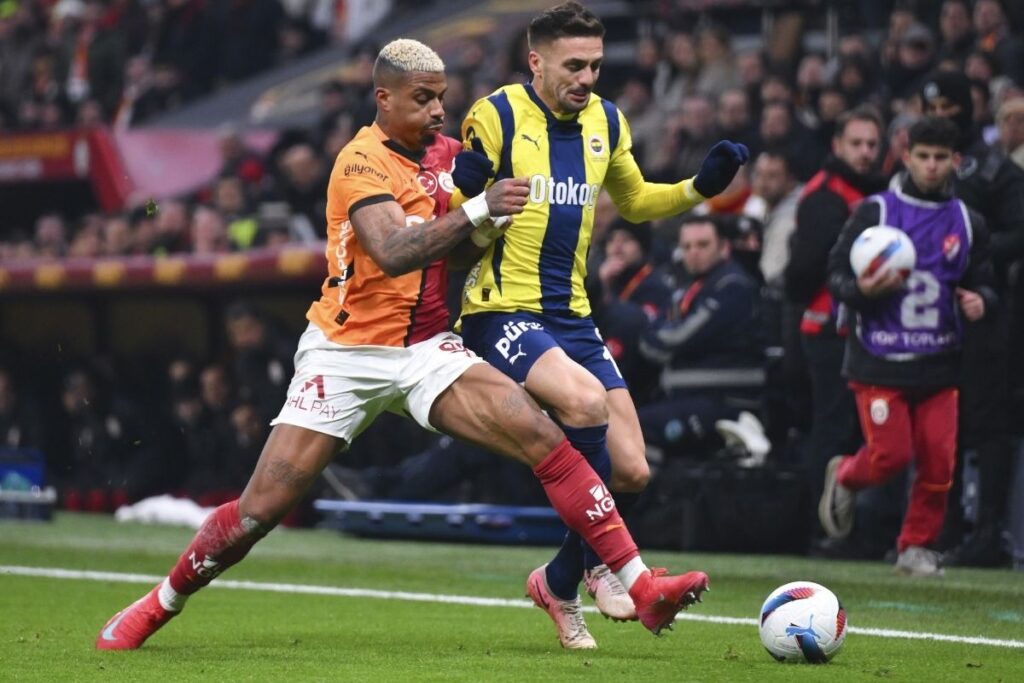 galatasaray fenerbahce derbisinde gol sesi cikmadi 6 puanlik fark degismedi 4iyfGuvu