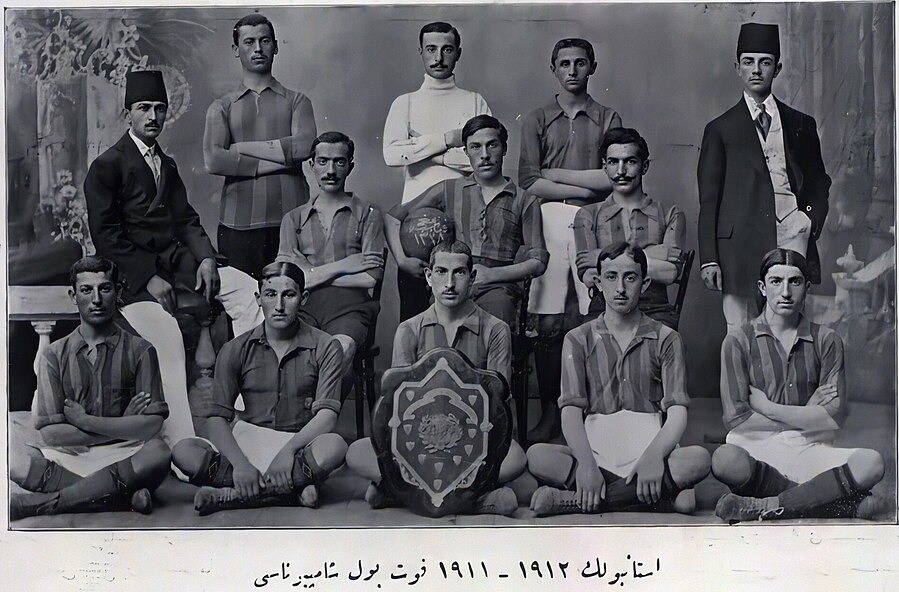 galatasaray fenerbahce derbisine yabanci hakem atanmasi cok tartisiliyor oysa iki devin 1909daki ilk macini da Nz68fAZF