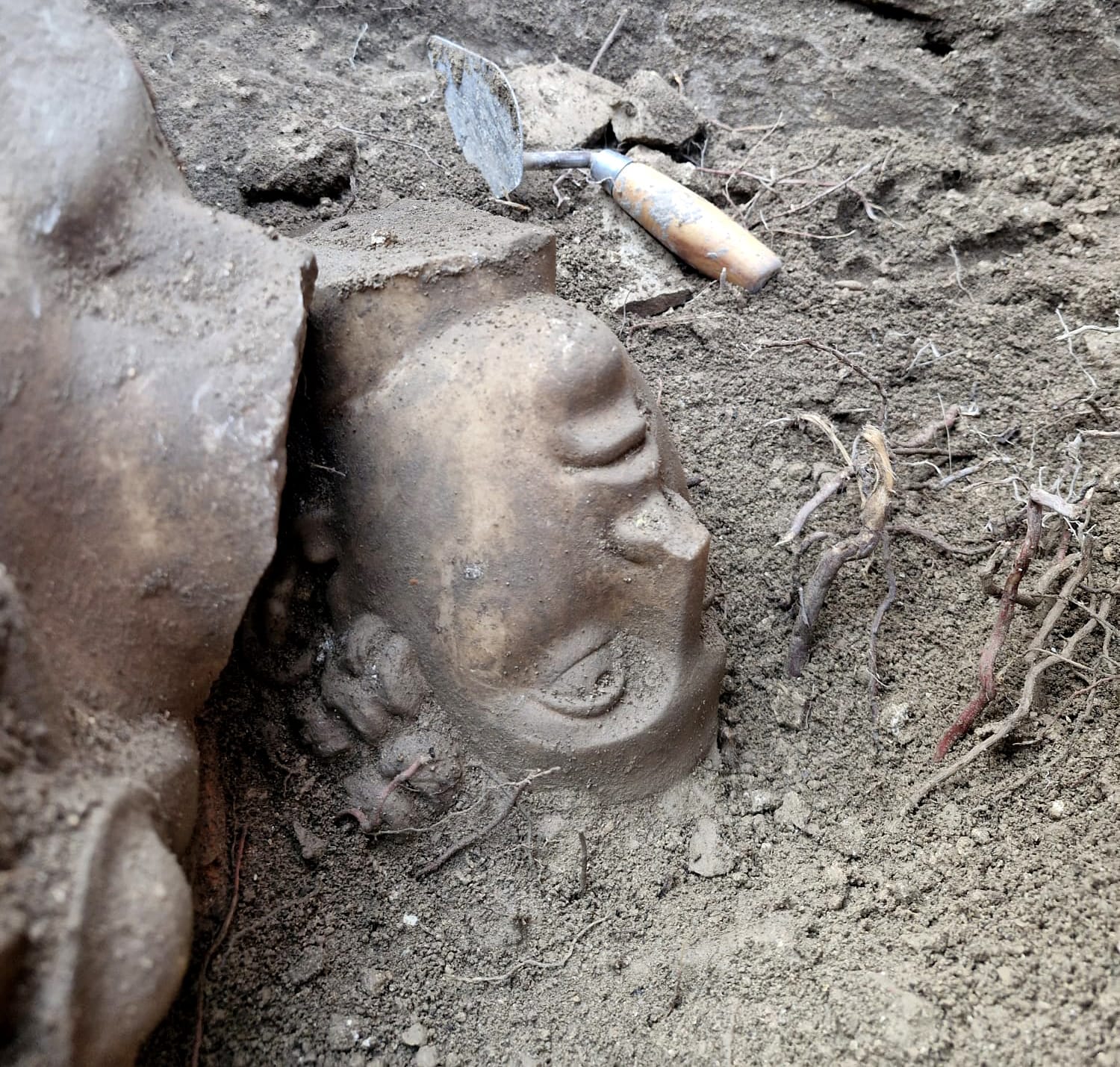 gelecege miras projesi kapsaminda aspendos kazilarinda hermes heykeli bulundu 1 KcUYLRya