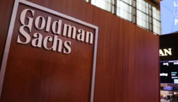 goldman sachs yil sonu altin fiyat tahminini 3 bin 100 dolara yukseltti PAOmUg7y