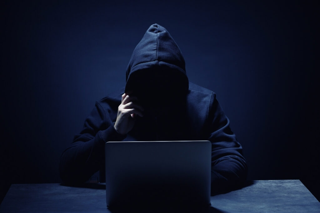 hackerler bankayi 10 ayda yavas yavas soydu milyonluk vurgun WI3rRlyA