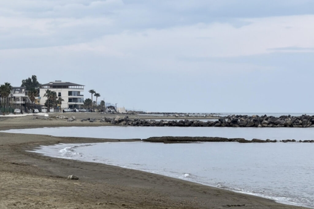 hatayin iskenderun ve arsuz ilcelerinde deniz suyunun cekildigi gozlendi EX5Y1RmT