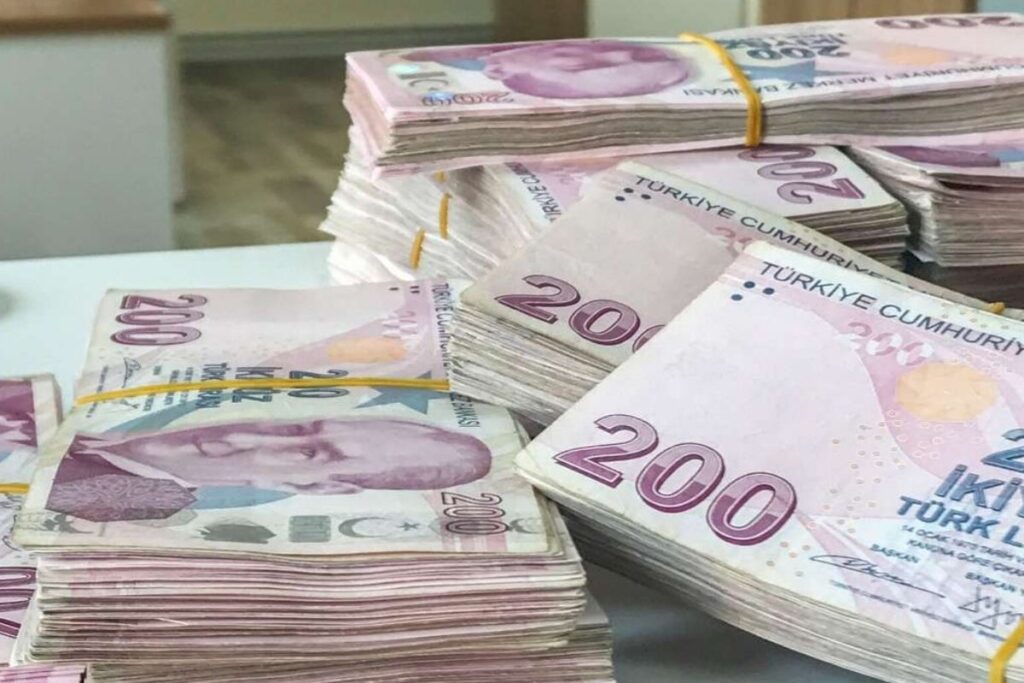 hazine gecen ay 3976 milyar tl acik verdi GPwnnUdu