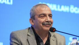 imrali heyetinde yer alan sirri sureyya onder teror orgutu elebasi ocalanin hicbir sarti olmadigini 2Tzr9O5A