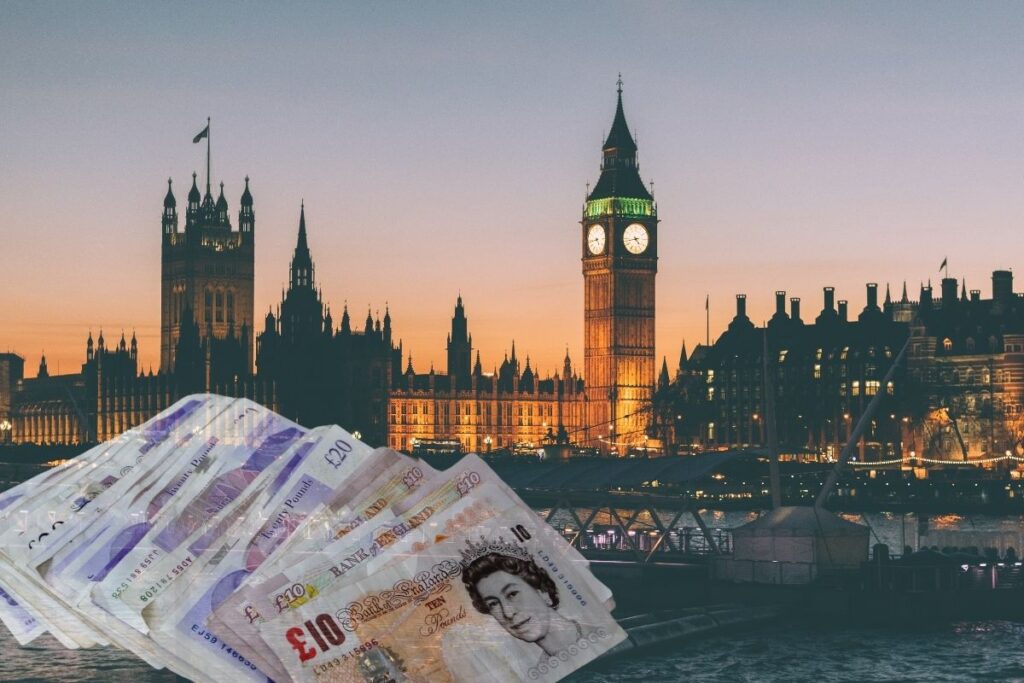 ingiliz patronlarin kiyim karari son 10 yilin en buyuk isten cikarmalarina hazirlaniyorlar 3V944Hpe