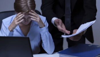 is yerlerinde mobbinge karsi mucadeleyi guclendirmek amaciyla hazirlanan cumhurbaskanligi genelgesi resm gazetede yayimlandi uW8zlrg9