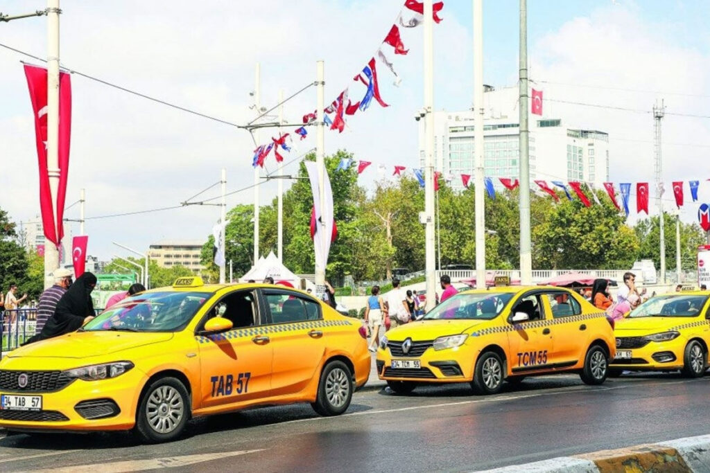 istanbulda nufus ve turist sayisi katlanirken taksi sayisi artista yetersiz kaliyor r6T1YNtH