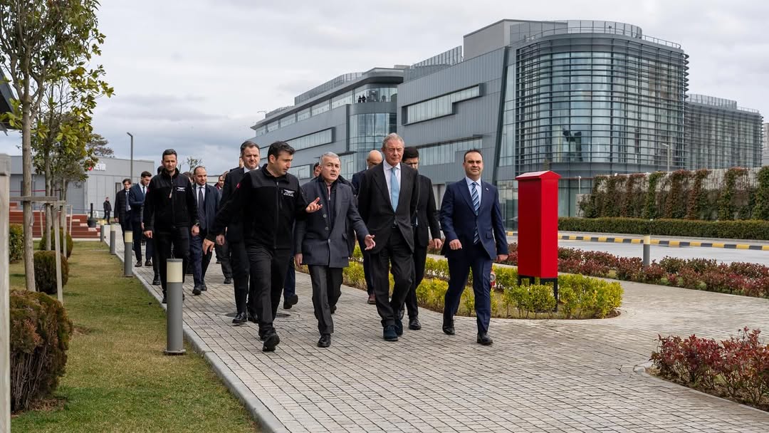 italyan savunma devi leonardo baykar tesislerini dolasti ziyarete turk ve italyan bakanlar da eslik 2tG8t3Ud