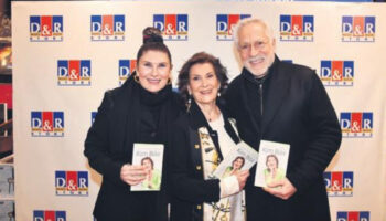 joan kim erkan yeni kitabinin gelirini odunpazari modern muzeye bagislayacak ETXqM2Gh