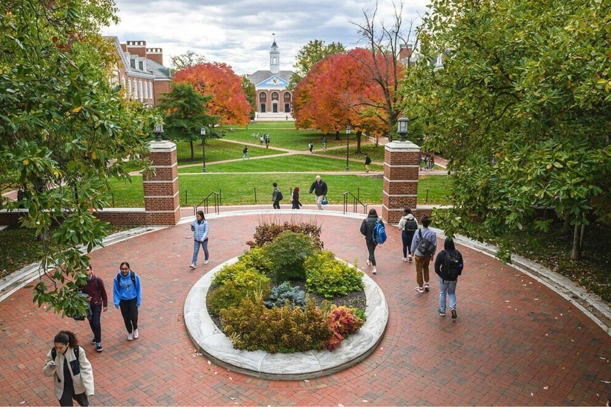johns hopkins universitesi trump yonetiminin hibe kesintisinin ardindan 2 bin kisiyi isten cikardi 2 EIInPdFv