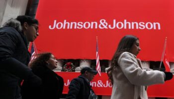 johnson johnsonin bebek pudrasi yumurtalik kanseri yapiyor davasinda 10 milyar dolarlik teklif OJeTdTLc