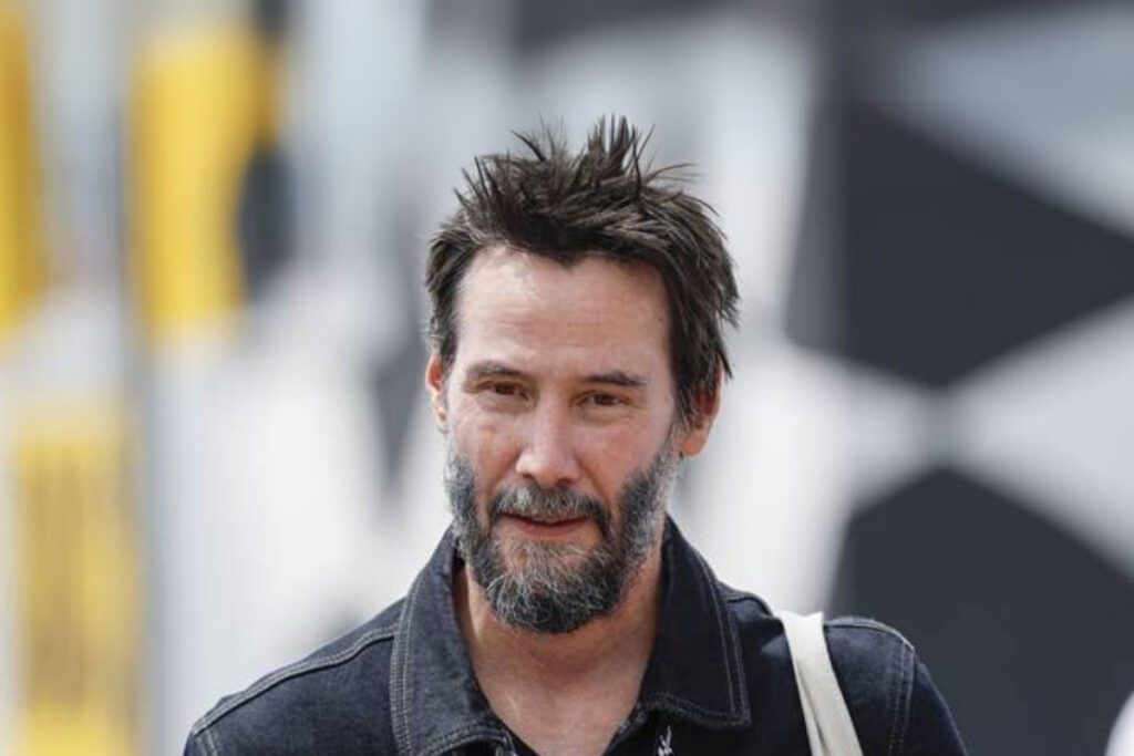 keanu reevesin super guclere sahip savasciyi anlatan cizgi romani brzrkr netflixte sinemaya uyarlaniyor IuDGlulN