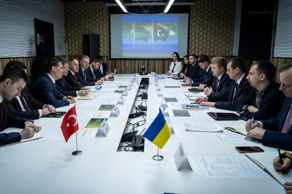 kievde konusan tarim bakani ibrahim yumakli ukraynaya uygulanan hayvansal urun ticareti kisitlamasinin kaldirilmasini istedi 54nc6C9Z