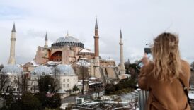 kultur ve turizm bakani mehmet nuri ersoy turkiye ocak ayinda 21 milyonun uzerinde yabanci sDKUWdRT
