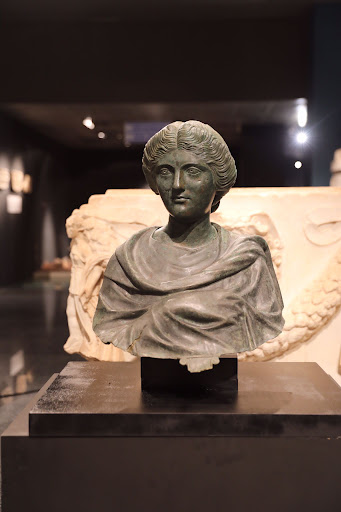 kultur ve turizm bakanligi takipte anadoludan calinan eserler anavatanlarina donuyor 7