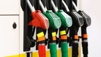 kuresel petrol fiyatlarindaki dalgalanmalar benzin ve motorine pes pese indirim getirdi khQ6C6Cf