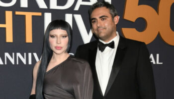 lady gaga 2 milyon dolarlik yuzukten once cimen yapragiyla evlenme teklifi aldigini acikladi PZWDw2MR