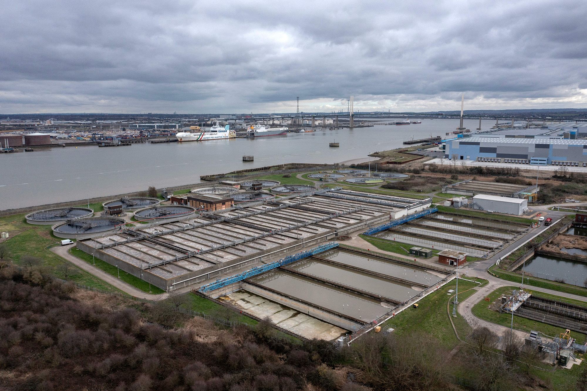 mali sikintidaki ingilterenin iskisi thames watera hong konglu talip 332 milyar tl teklif ettiler LKOpYqZv