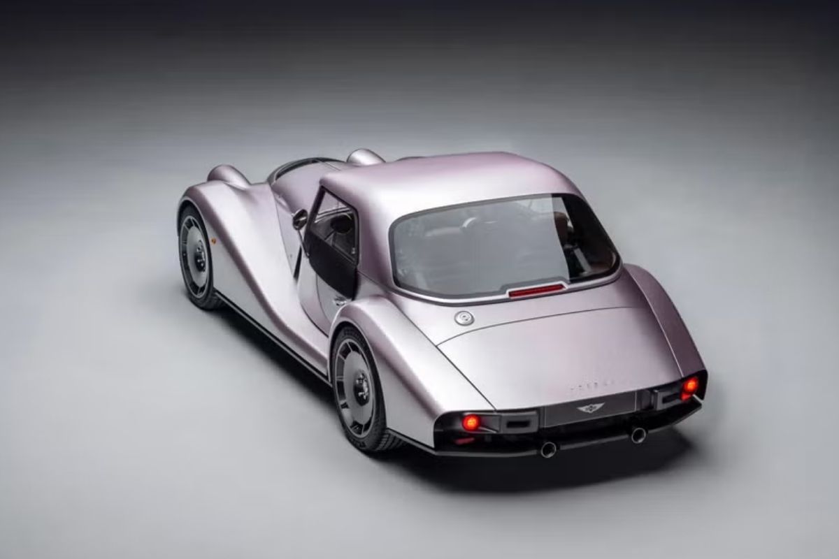 morgan supersport adli en yeni amiral gemisi modelini tanitti 0