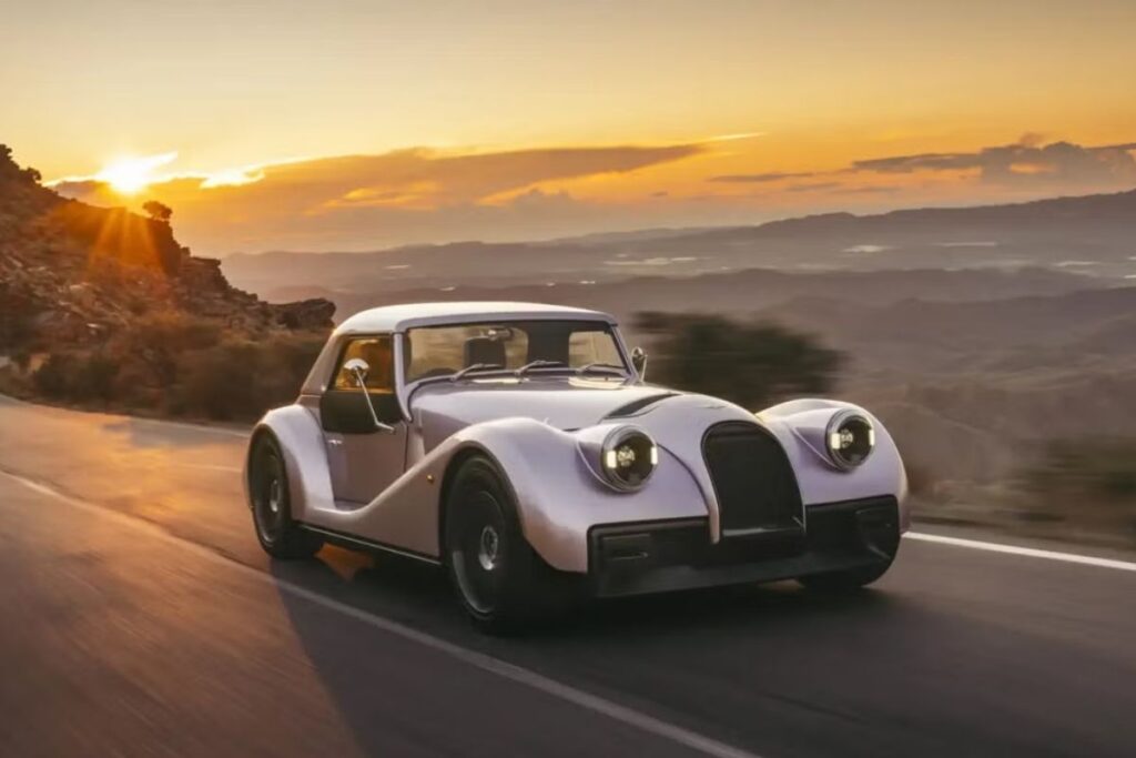 morgan supersport adli en yeni amiral gemisi modelini tanitti Iyl77JQg