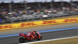 motogpde sezonun ilk yarisi olan tayland gpyi ducati lenovanin ispanyol pilotu marc marquez kazandi mecGNapY