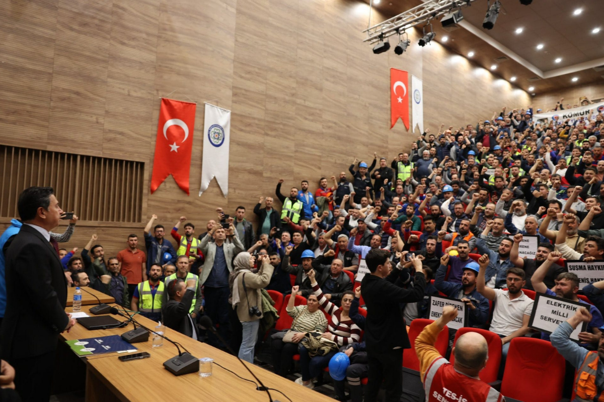 mugla buyuksehir belediye baskani ahmet aras iscilerle gorustugu sirada cikan olaylara iliskin aciklama yapti CAr1TniT
