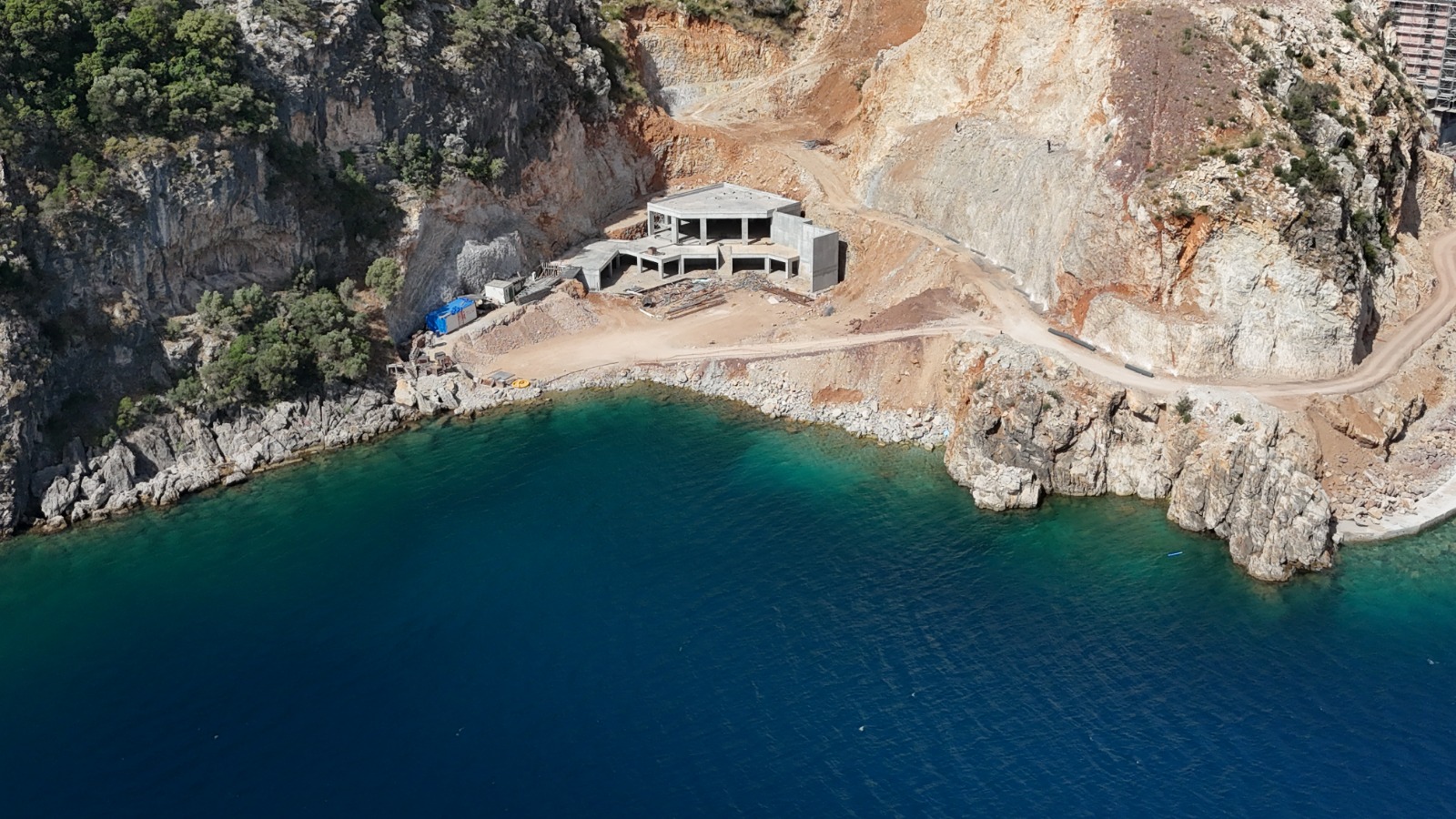 mugla cevre mudurlugunden marmaris belediyesine sinpas insaatini yikin yazisi 3 XciHygIj