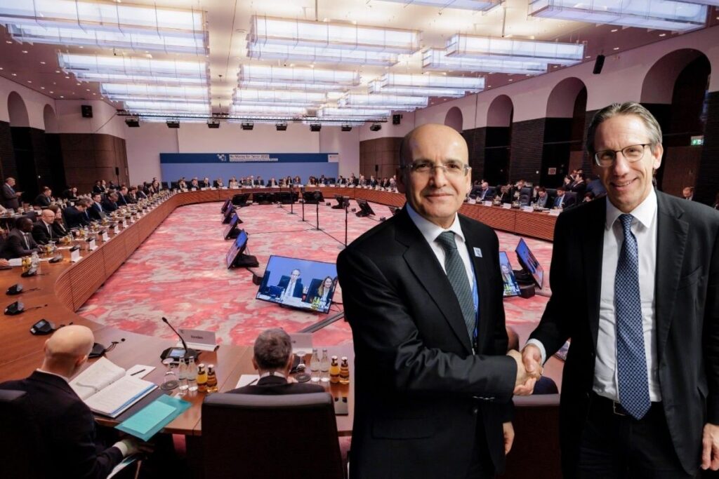 munih guvenlik konferansina katilan hazine ve maliye bakani simsek ikili gorusmelerimizde programimizda kaydettigimiz ilerlemeyi NbX8kllF
