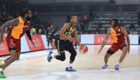olayli derbide kazanan galatasarayi 89 74 yenen fenerbahce beko oldu PK3nXCnK