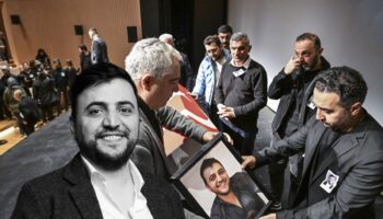 oyuncu sinasi yurtsever son yolculuguna ugurlandi gule gule cocuk adam essSgUuc