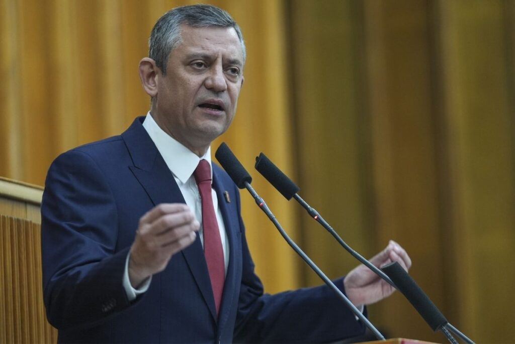 ozgur ozel cayirhan termik santralinin ucuza ihale edildigini ve secimden sonra geri alacaklarini soyledi PHcPzrpR