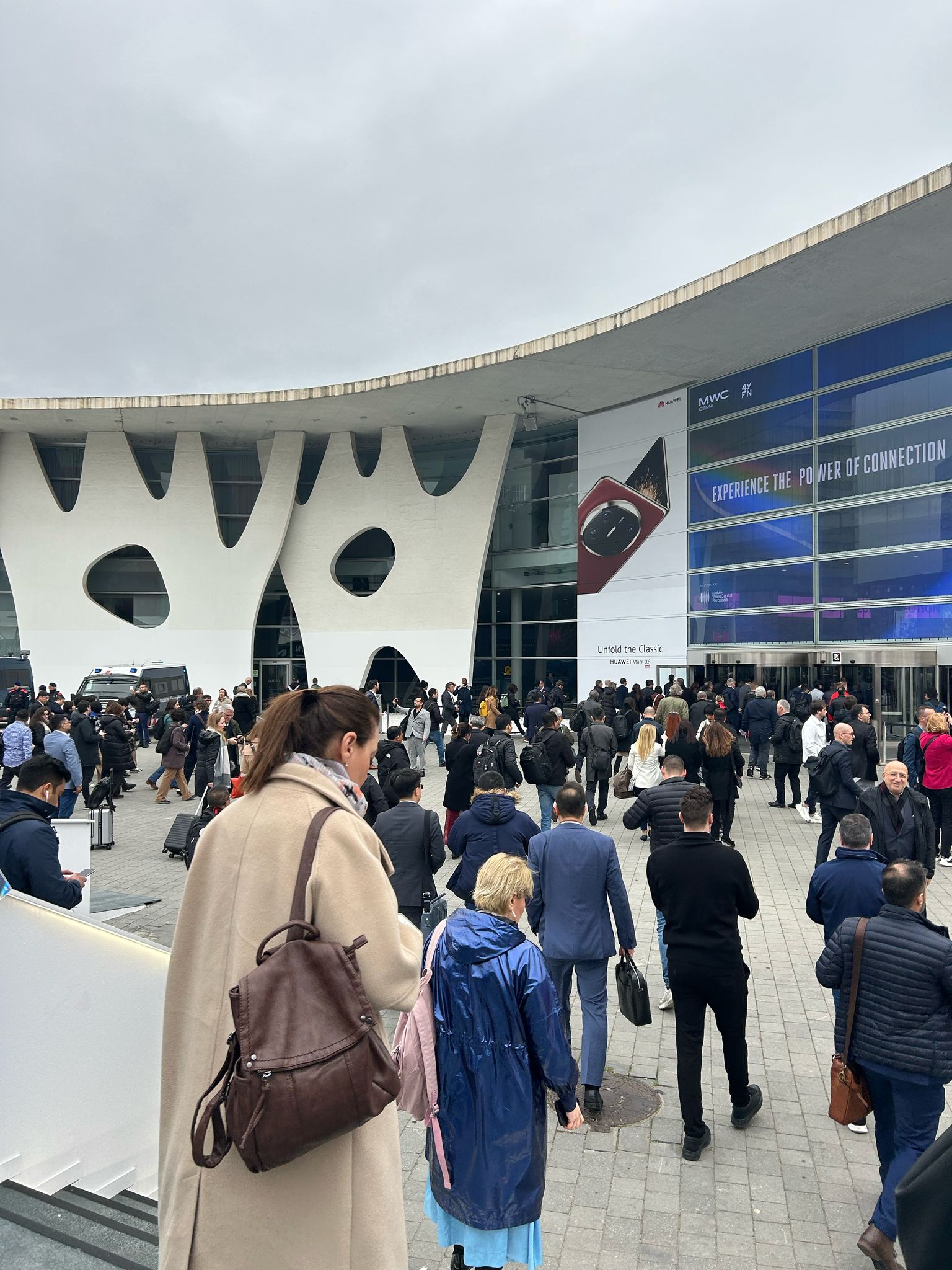patronlar dunyasi dunyanin en buyuk baglanti teknoloji fuari mobile world congresste 7 AyrTb4in