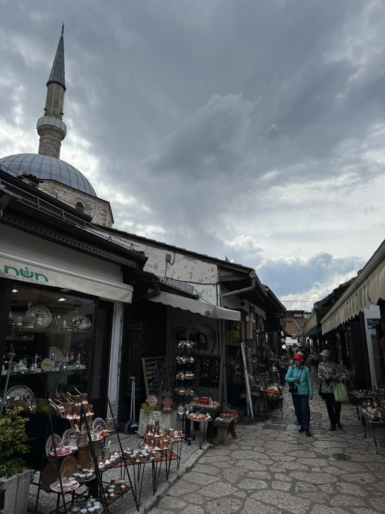 pd seyahat yazari kaan incili avrupanin kudusu saraybosnayi yazdi 9 K46b8Szq