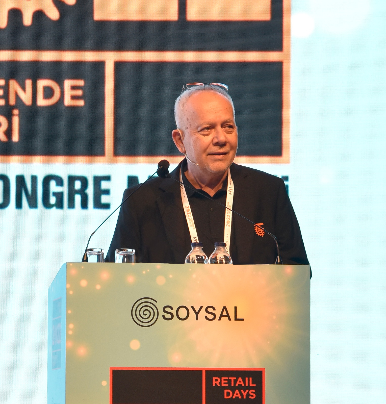 perakendeciler kilise alip ofise ceviren teknoloji uzmanindan yapay zekayi dinleyecek sibel can ile eglenecek KksA1R3u