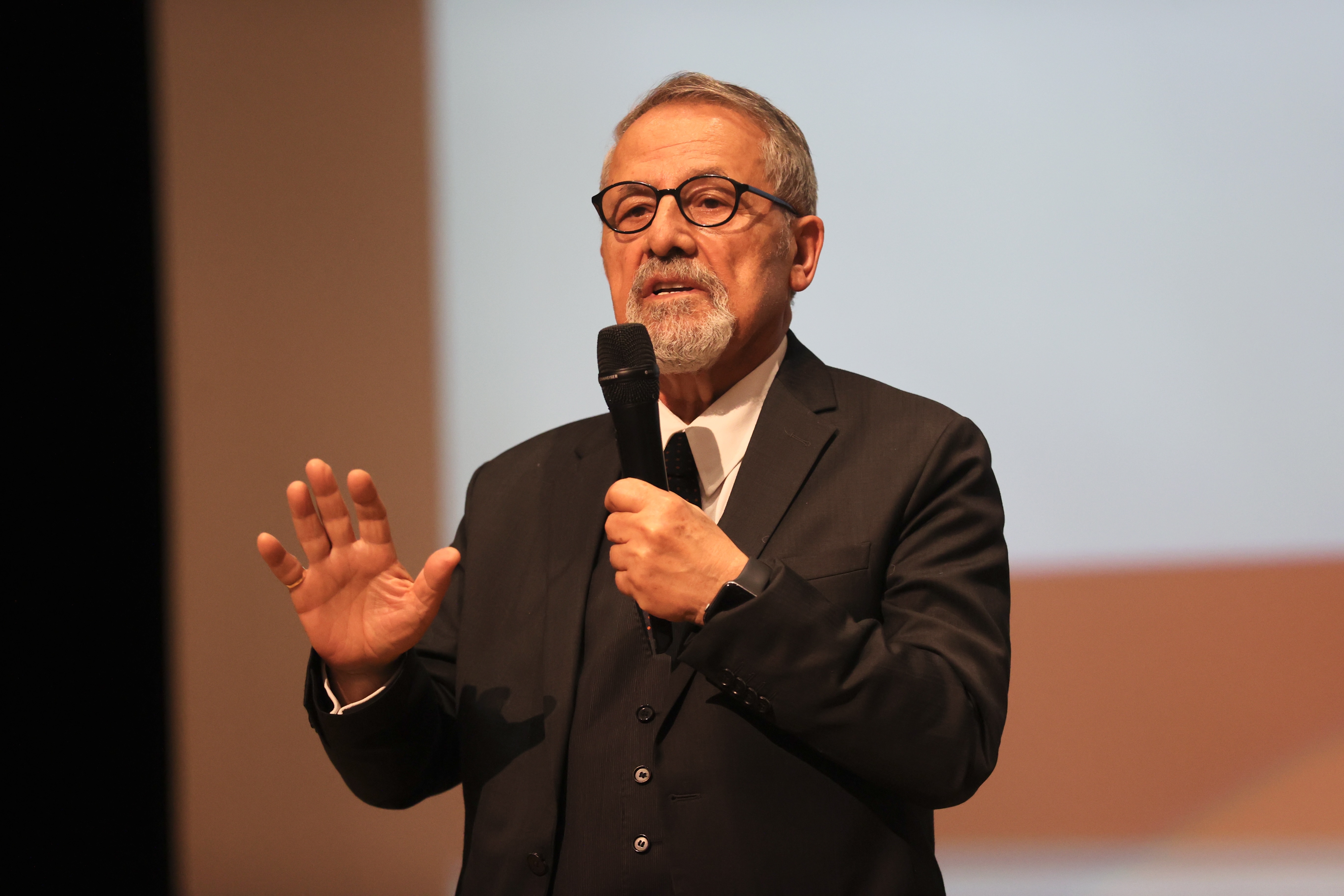 prof dr naci gorurden kayseri uyarisi fayin tam kucaginda oturuyor bu fay eninde sonunda nCVfdiY1